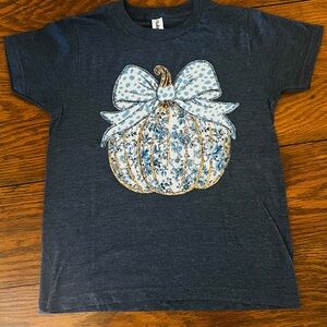 Tultex Dark Blue Kids Tee with Floral Pumpkin- size youth medium